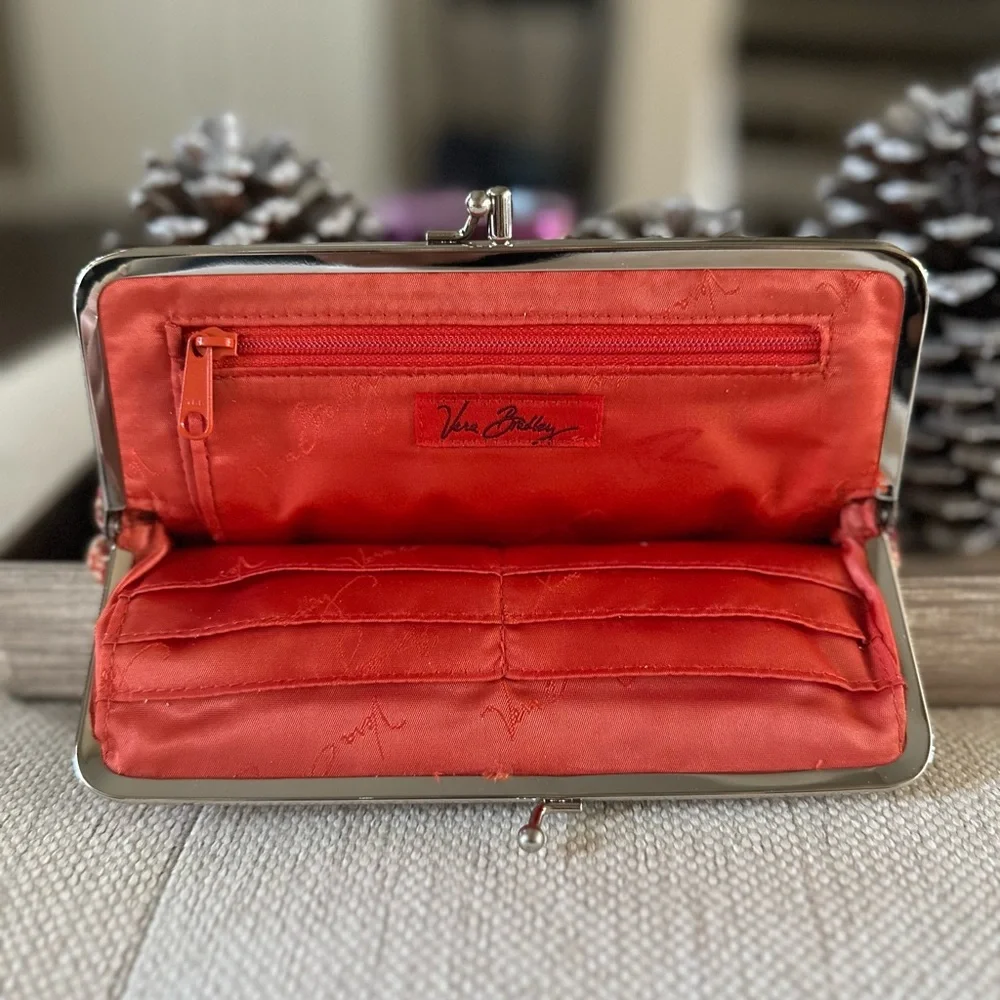 Vera Bradley- Quilted Kisslock Wallet Red/Floral Print‎